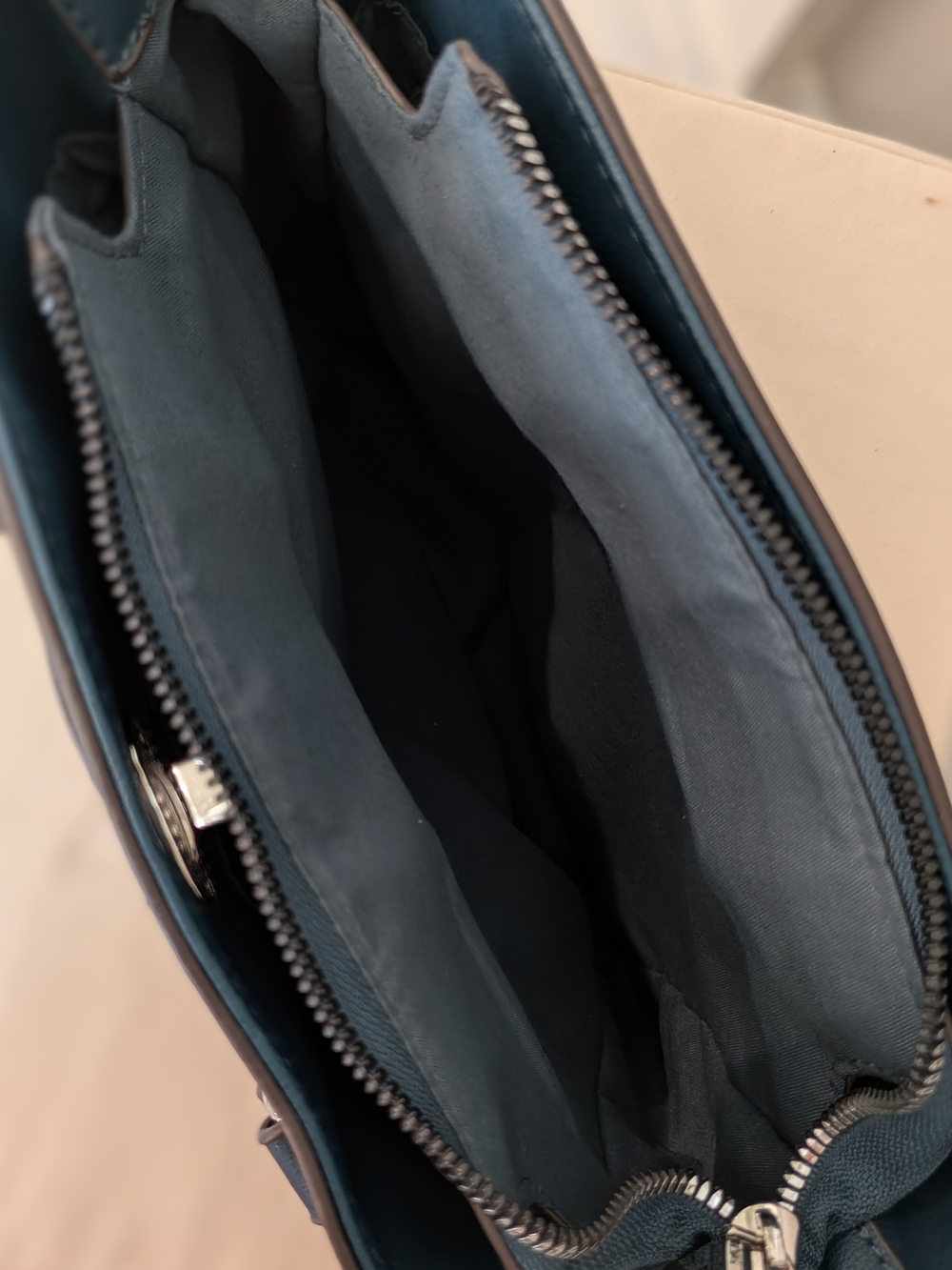 Ellen Tracy Quilted Crossbody Tote in Slate Blue-Excellent Condition - Picture 12 of 16